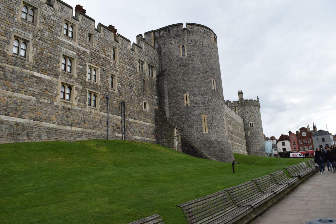 Castle Properties: The Sovereign 5 Bed Town House Windsor Exterior foto